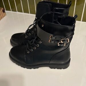 ASOS combat boots Women’s 10 Men’s 8
